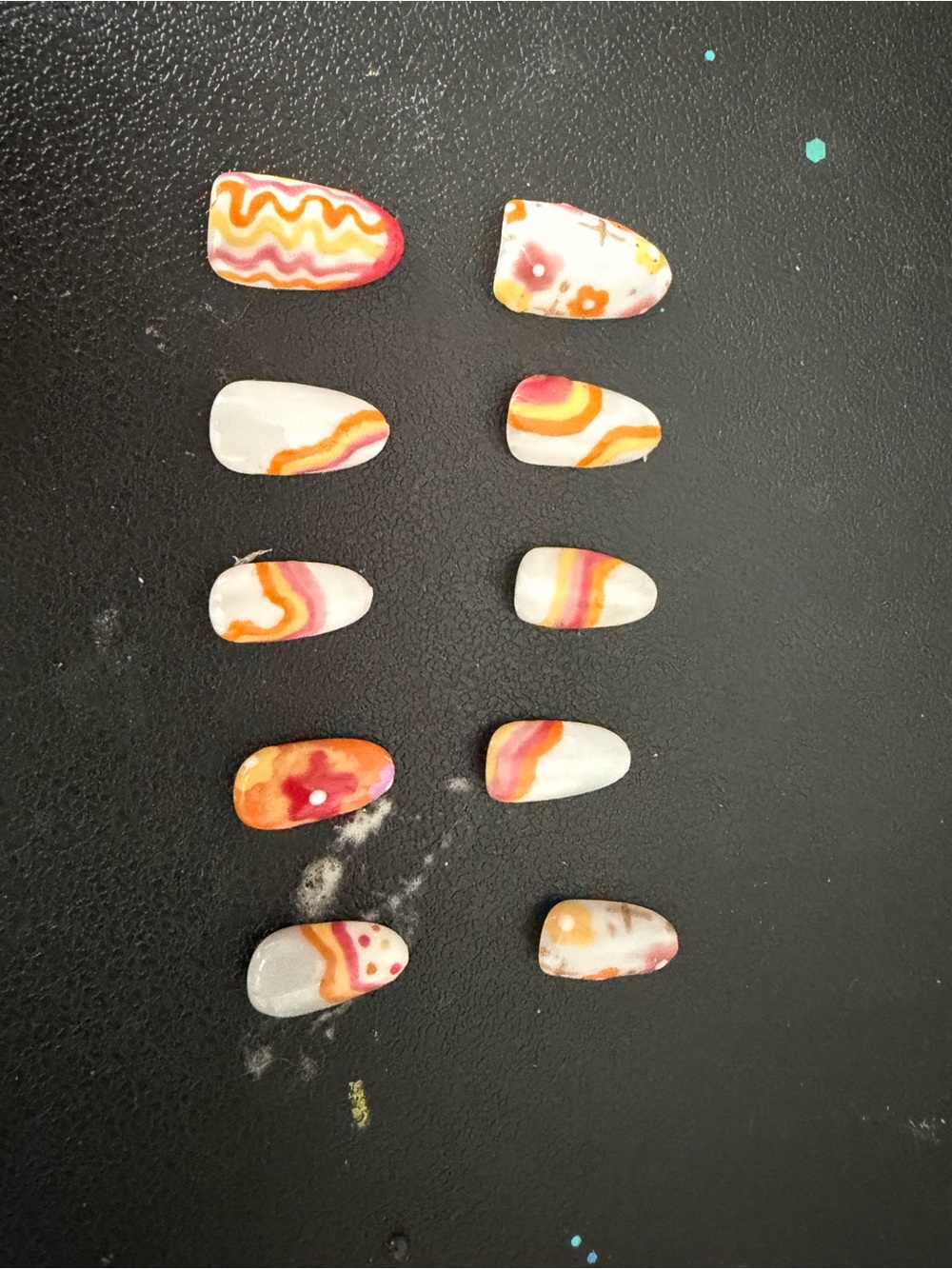 Custom press on nails!!